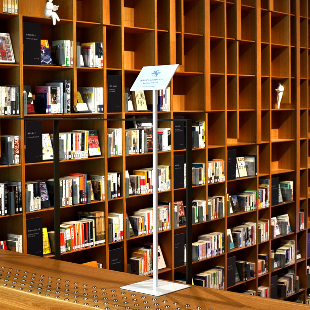 A5キャプションスタンド｜金属加工を生業とする埼玉県吉川市の町工場 有限会社山口製作所 オリジナルデザイン製品