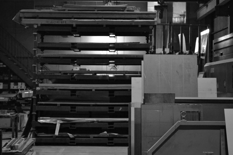 二次燃焼の焚火台HIBACHI｜埼玉県吉川市の町工場 有限会社山口製作所 オリジナルデザインキャンプ用品