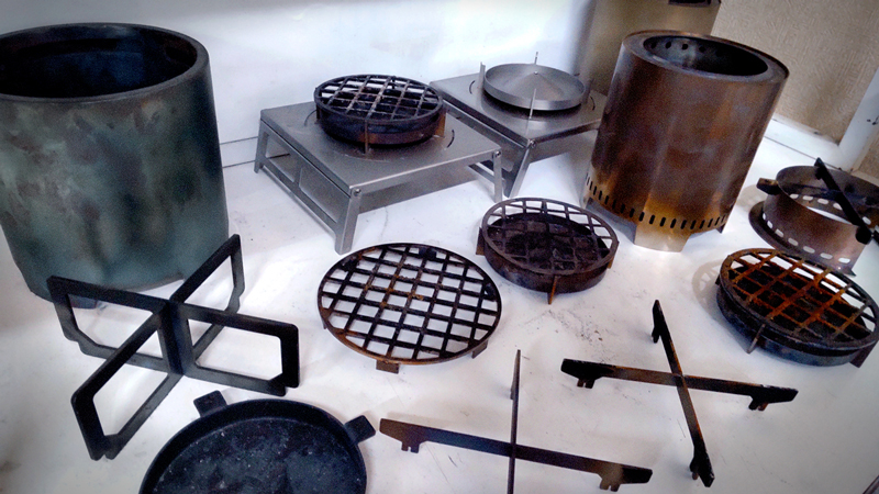 二次燃焼の焚火台HIBACHI｜埼玉県吉川市の町工場 有限会社山口製作所 オリジナルデザインキャンプ用品