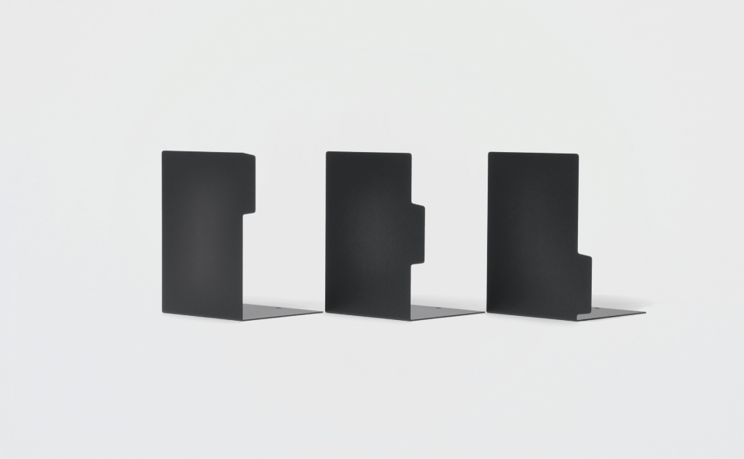 文庫本サイズの本立て ブックエンドインデックス｜埼玉県吉川市の町工場 有限会社山口製作所 オリジナルデザイン製品