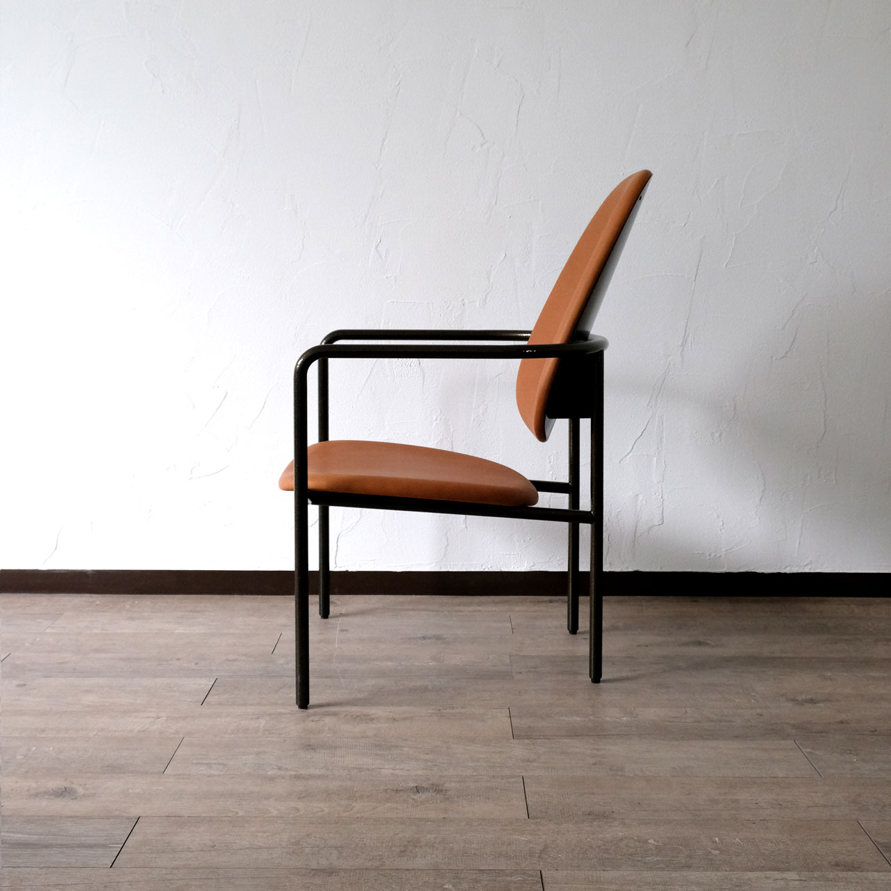 ラウンジチェア Lounge chair｜埼玉県吉川市の町工場 有限会社山口製作所 オリジナル家具デザイン製品