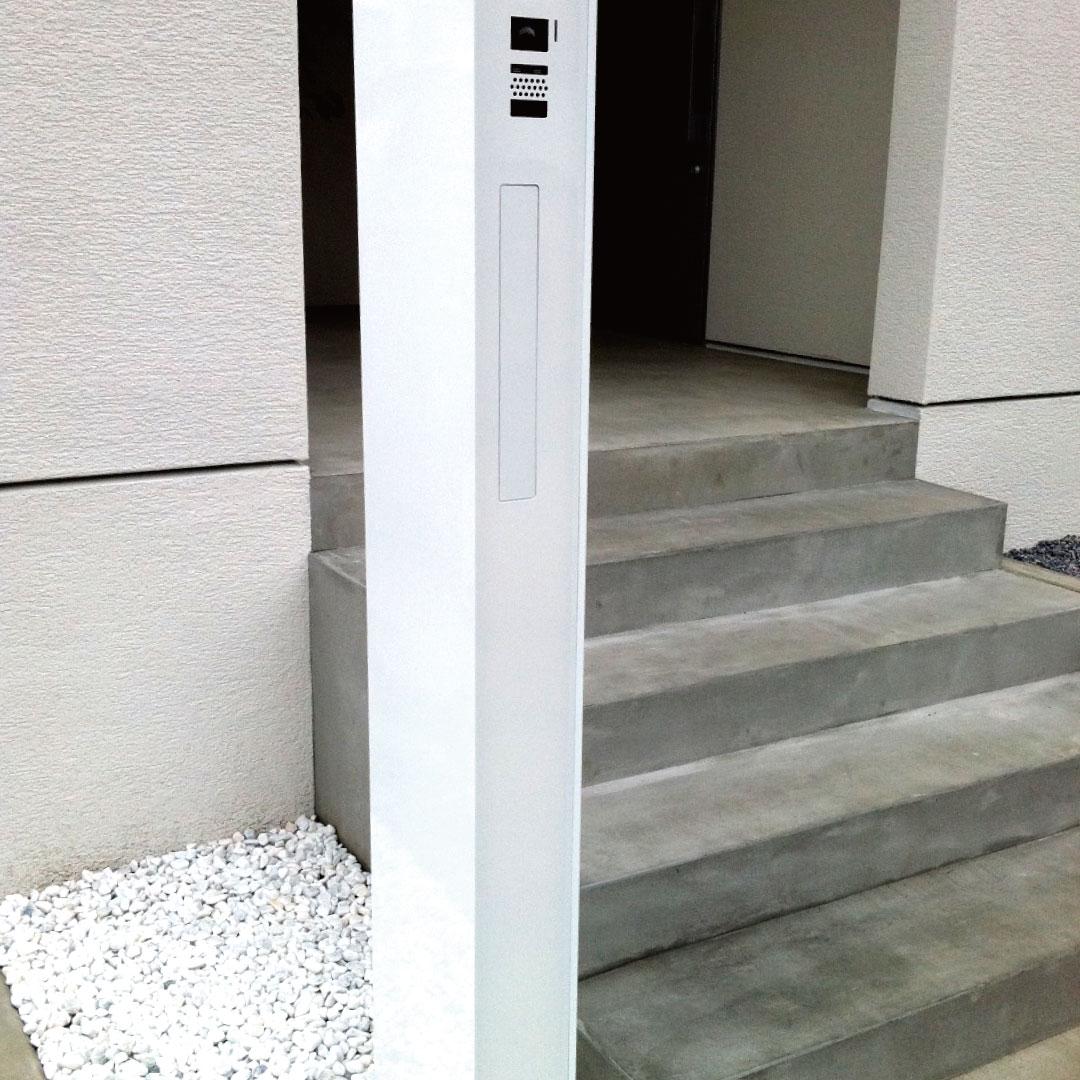 埼玉県吉川市 金属加工の町工場 有限会社山口製作所 オリジナル店舗デザイン什器・オブジェ｜オリジナルインターホンカバー